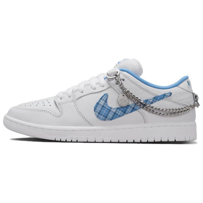 ナイキ SB ダンク Nicole Hause × Nike SB Dunk Low Pro "Victory of The People/University Blue" FZ8802-100