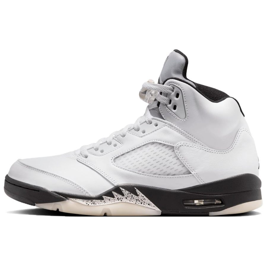 エアジョーダン5 Nike Air Jordan 5 Retro "White and Black" DD0587-110