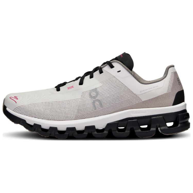 オン On Cloudflow 4 Distance "White/Black" 3MD30340462