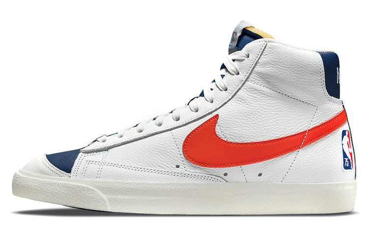 ナイキ ブレーザー NBA × Nike Blazer Mid ' 77EMB "Knicks" DD8025-100