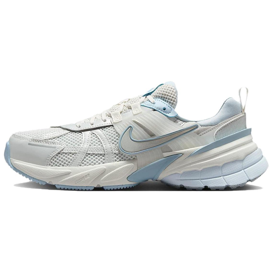 ナイキ V2K ラン Nike Women's V2K Run "Platinum Tint/Summit White/Light Smoke Grey" FD0736-009