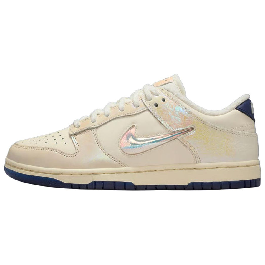 ナイキ ダンク Nike Women's Dunk Low Mini Swoosh "Soft Pearl" IM6571-027