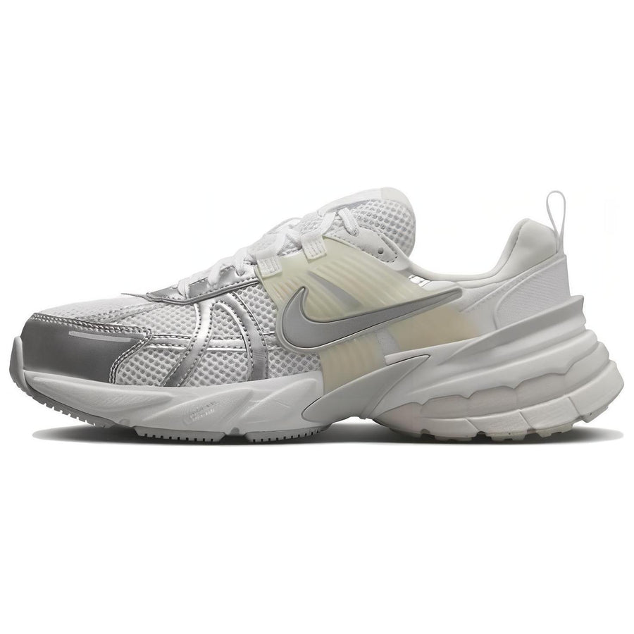 ナイキ V2K ラン Nike Women's V2K Run "Metallic Silver/White" FD0736-104