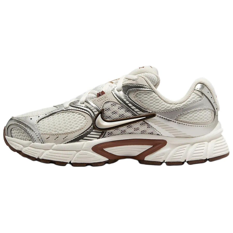 ナイキ Nike Women's V5 RNR "Sail/Light Orewood Brown" HQ7901-102