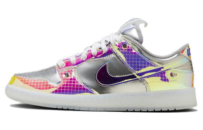 ナイキ ダンク Nike Dunk Low Be True To Your DNA "Metallic Silver" FN8882-001
