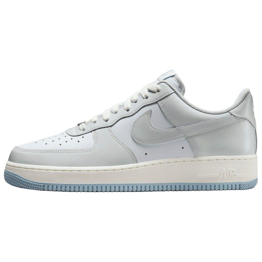 ナイキ エアフォース1 Nike's Air Force 1 Low "Photon Dust" IH4461-100