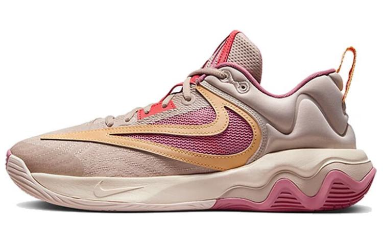 ナイキ Nike Giannis Immortality 3 "Fossil Stone/Desert Berry" DZ7534-200