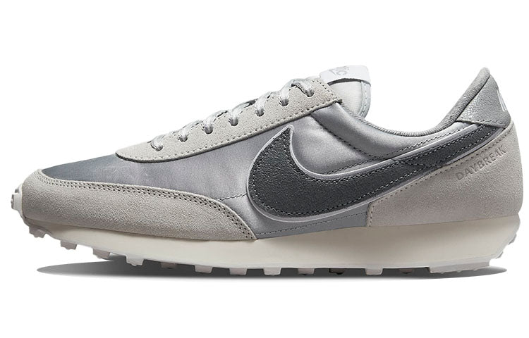 ナイキ Nike Women's Day Break "Light Smoke Grey" DN3399-001