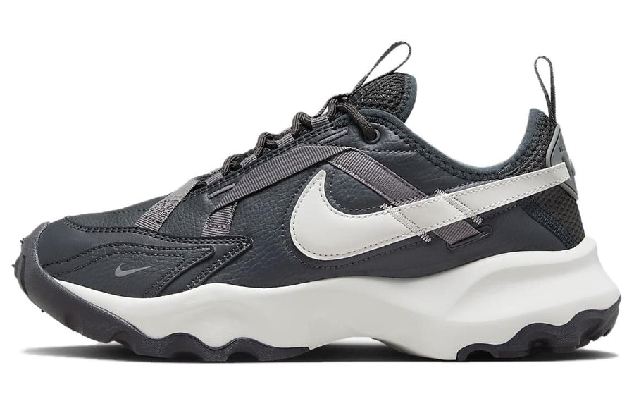 ナイキ Nike Women's TC 7900 "Anthracite/MTLC Platinum/Platinum Tint/Smoke Grey" DD9682-001
