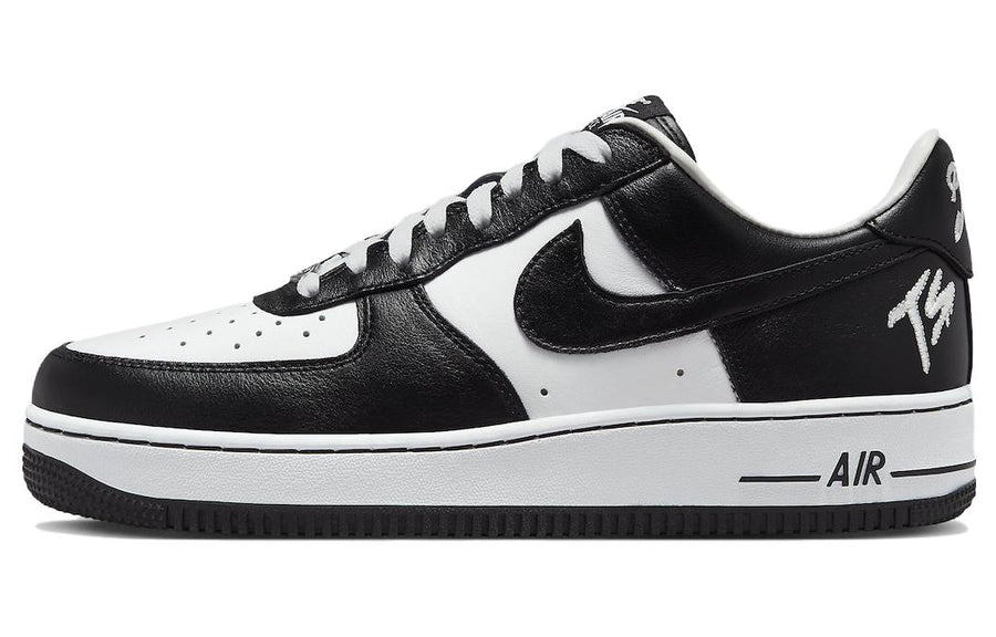 ナイキ エアフォース1 Terror Squad × Nike Air Force 1 Low QS "Blackout" FJ5756-100