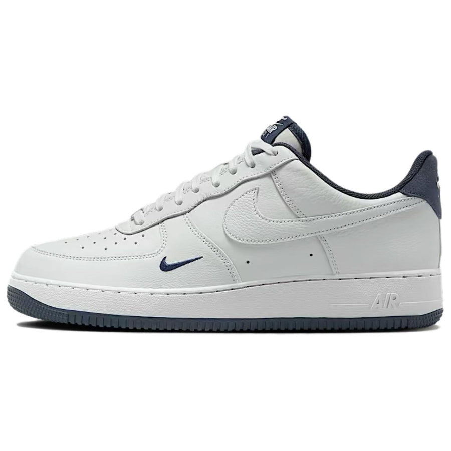ナイキ エアフォース1 Nike Air Force 1 Low '07 LV8 "White/Navy" HM9483-001