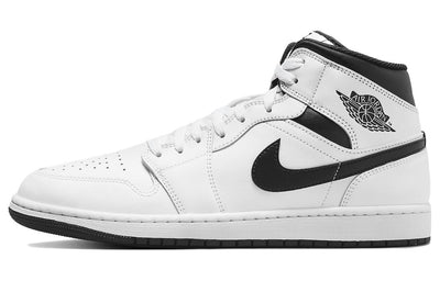 エアジョーダン1 Nike Air Jordan 1 Mid "White/Black" DQ8426-132