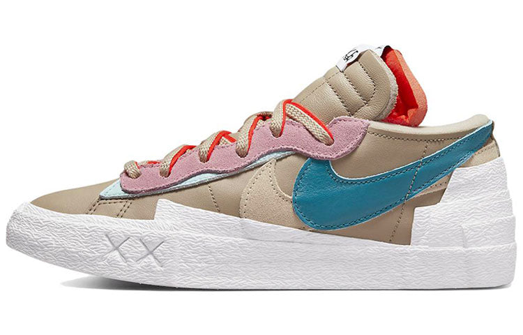 ナイキ ブレーザー KAWS × sacai × Nike Blazer Low "Reed" DM7901-200