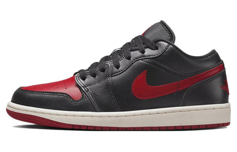エアジョーダン1 Nike Women's Air Jordan 1 Low "Bred/Sail" DC0774-061