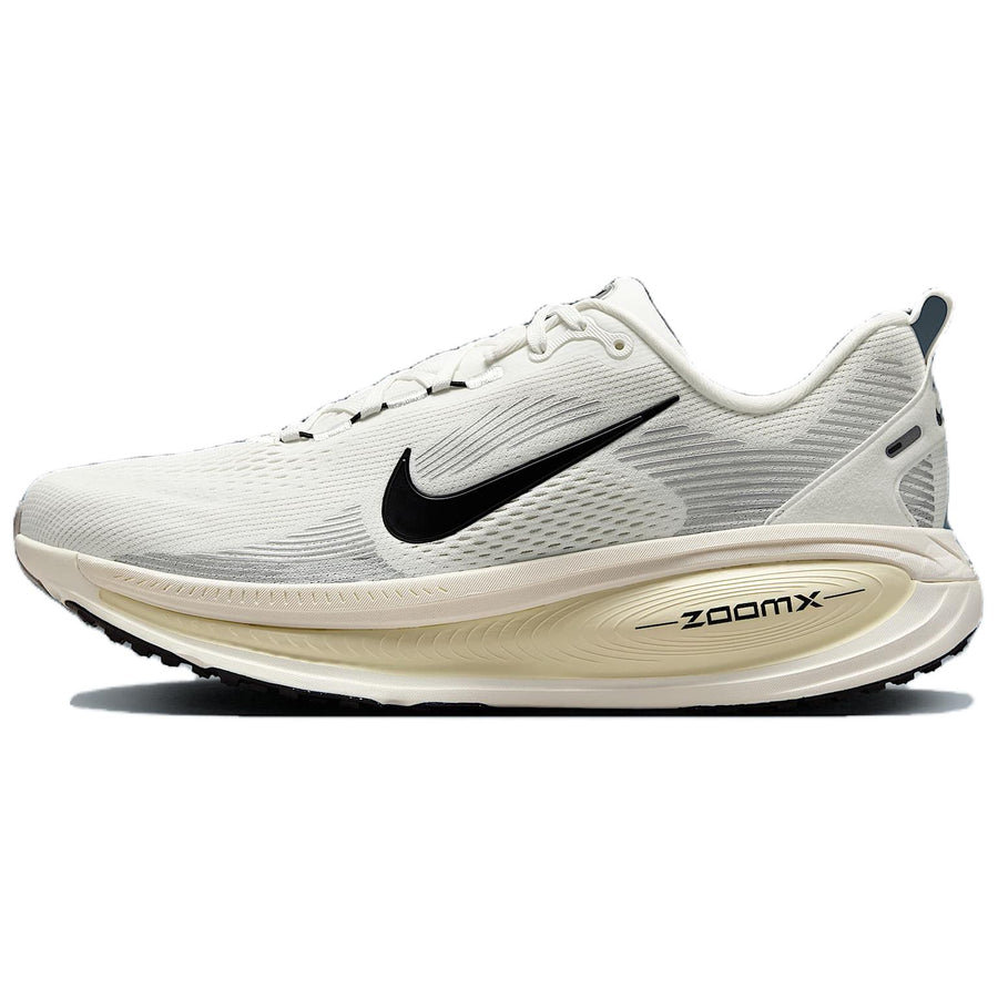 ナイキ ボメロ Nike Vomero 18 "Summit White/Black/Coconut Milk" HM6803-101