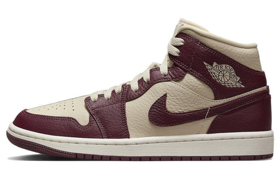 エアジョーダン1 Nike Women's Air Jordan 1 Mid Split "Beach Cherrywood" DR0501-200