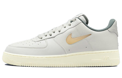 ナイキ エアフォース1 Nike Air Force 1 Low 07 LX "Light Bone and Coconut Milk" DC8894-001
