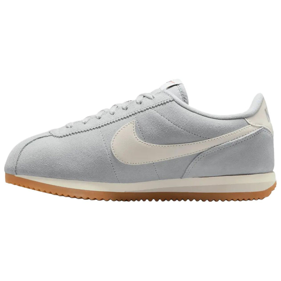 ナイキ コルテッツ Nike Women's Cortez "Light Smoke Grey/Sail/Gum Light Brown/Light Orewood Brown" IB1857-002