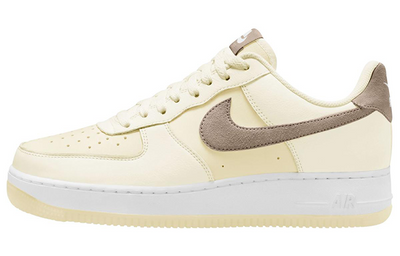 ナイキ エアフォース1 Nike Air Force 1 '07 LV8 "Sail/Khaki/Coconut Milk/White" FN5832-101