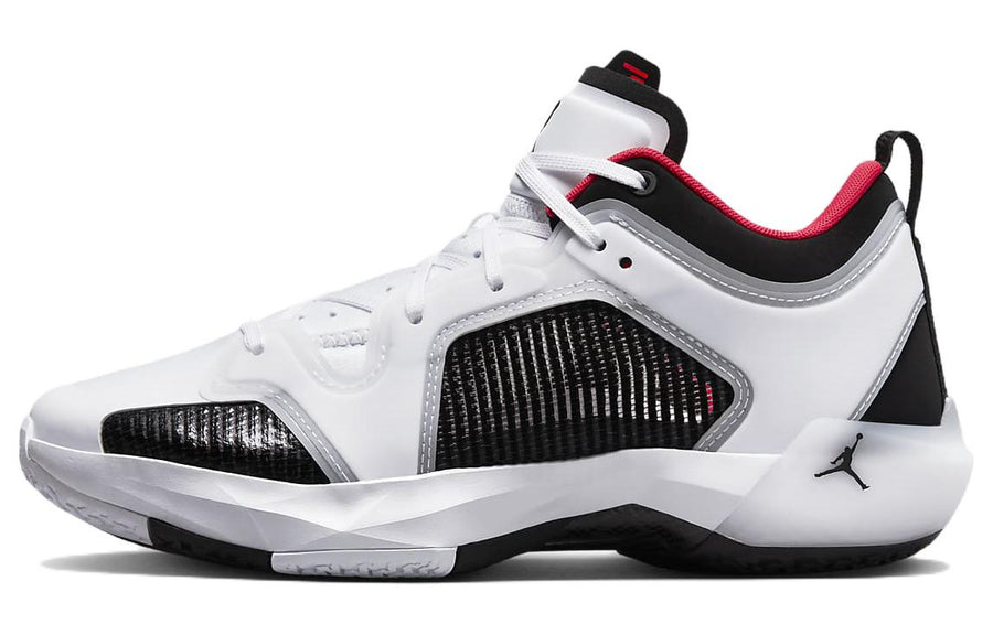 エアジョーダン37 Nike Air Jordan 37 Low "White/Black/Siren Red" DQ4123-100