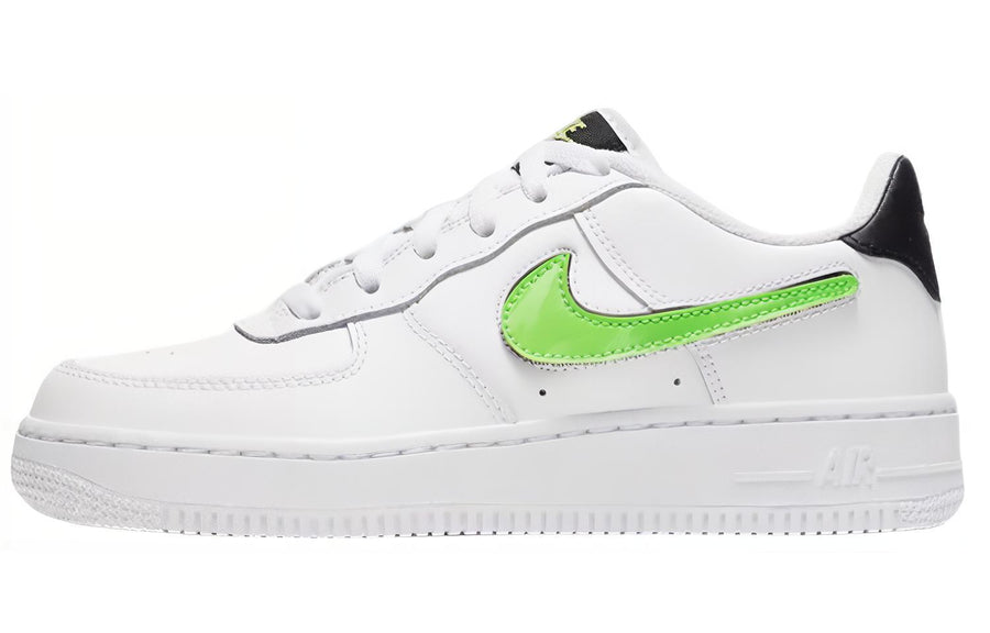 ナイキ エアフォース1 NIKE AIR FORCE 1 LOW REMOVABLE SWOOSH WHITE GREEN STRIKE (GS) AR7446-100