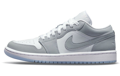 エアジョーダン1 Nike Women's Air Jordan 1 Low "Wolf Grey" DC0774-105