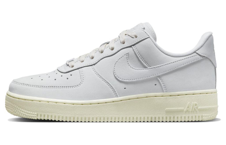 ナイキ エアフォース1 Nike Women's Air Force 1 Premium "Summit White/Coconut Milk" DR9503-100