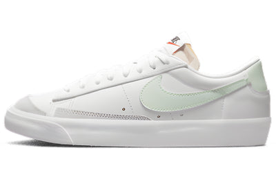 ナイキ ブレーザー Nike Women's Blazer Low 77 "White/Barely Green" DC4769-111