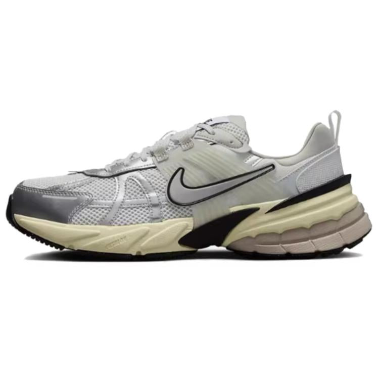 ナイキ V2K ラン Nike V2K Run "Summit White/Pure Platinum/Light Iron All/Metallic Silver" HJ4497-100
