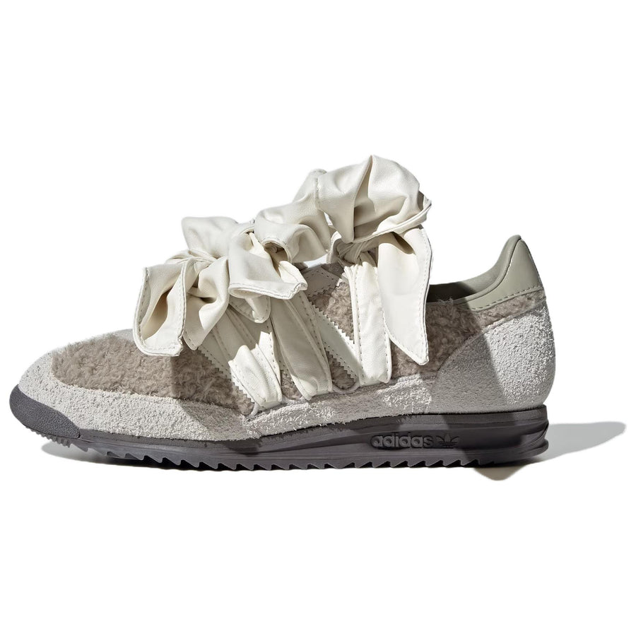 アディダス SL72 Caroline Hu × adidas Women's SL 72 OG "Grey One" JQ8736