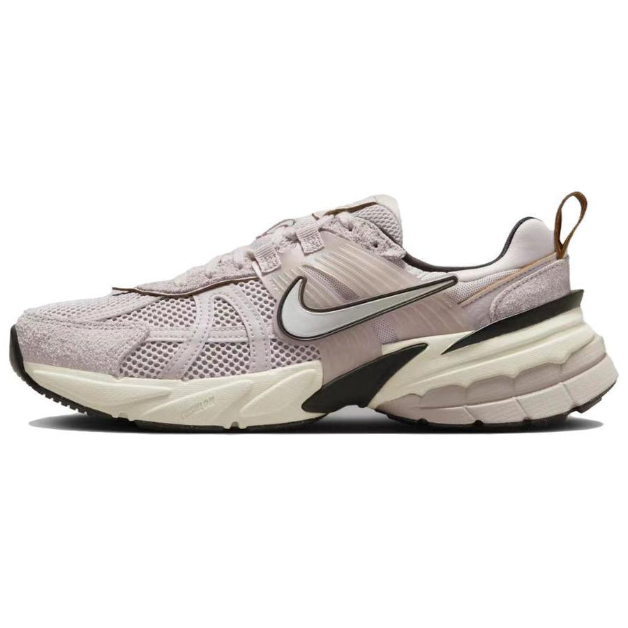 ナイキ V2K ラン Nike Women's V2K Run "Platinum Violet/Light Bone/Black/Chrome" FN6703-001