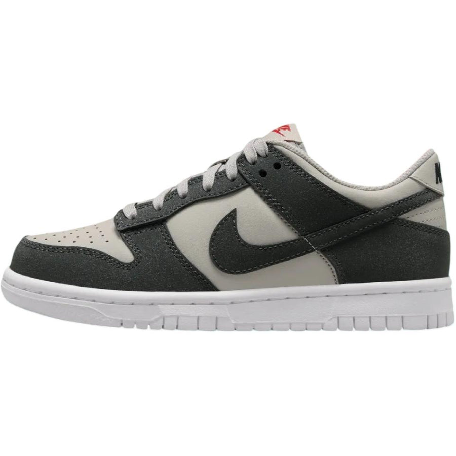 ナイキ ダンク Nike GS Dunk Low "Light Iron Ore/White/Gym Red/Anthracite" FZ1000-001
