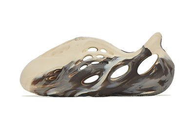 アディダス イージー adidas KIDS YEEZY Foam Runner "MX Cream Clay" GX8802