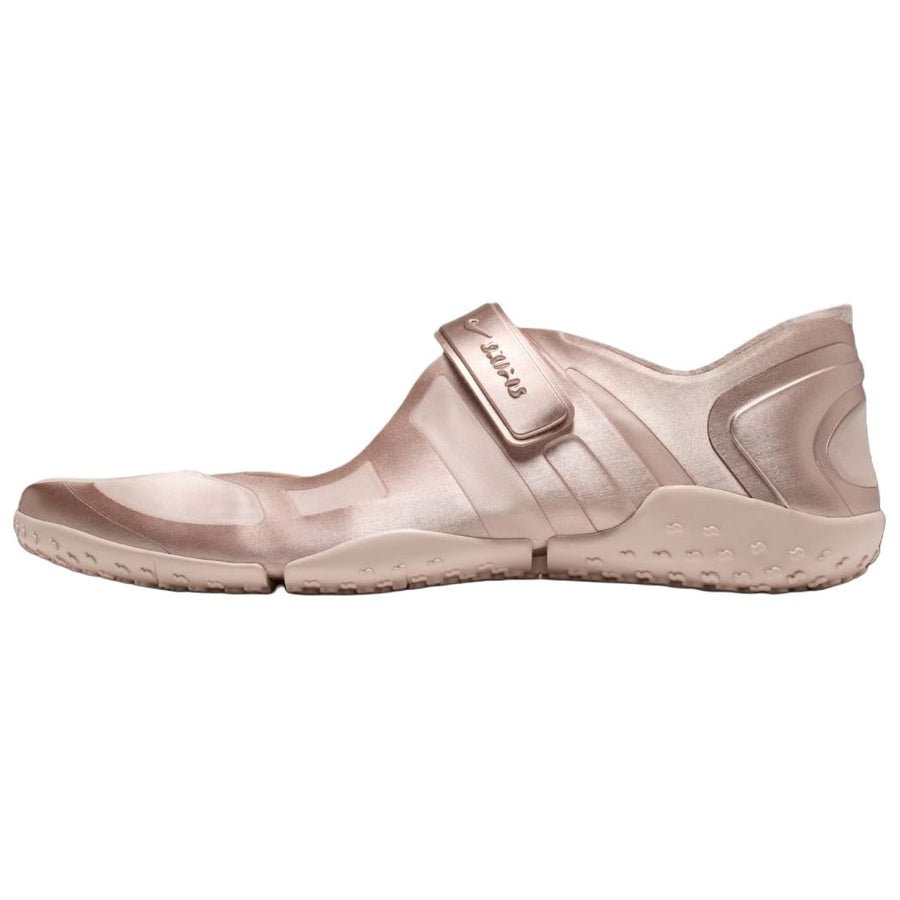 ナイキ SKIMS × Nike Women's Rift Mesh "Silt Red" IQ7158-600