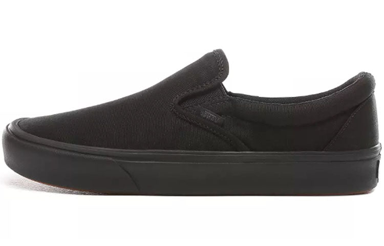 ヴァンズ スリッポン Vans Comfycush Slip-On "Black/Black" VN0A3WMDVND