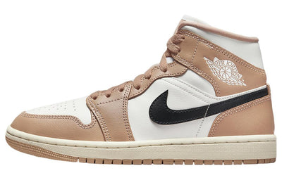 エアジョーダン1 Nike Women's Air Jordan 1 Mid "Desert" BQ6472-103