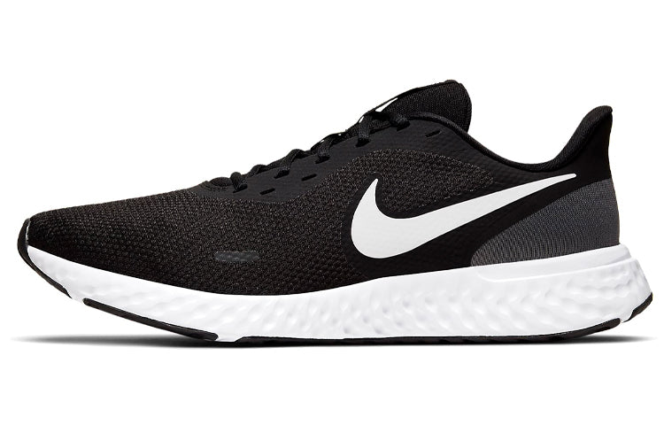 ナイキ Nike Revolution 5 "Black/White" BQ3204-002