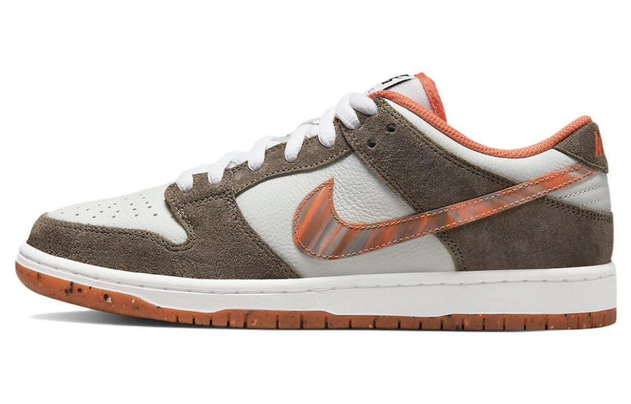 ナイキ SB ダンク Crushed Skate Shop × Nike SB Dunk Low QS "Olive Grey/Mantra Orange" DH7782-001