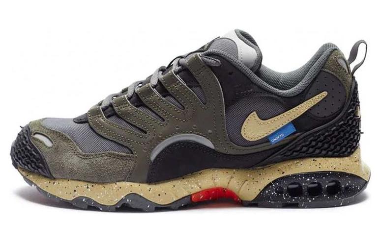 ナイキ エアテラフマラ UNDEFEATED × Nike Air Terra Humara "Cargo Khaki" FN7546-300
