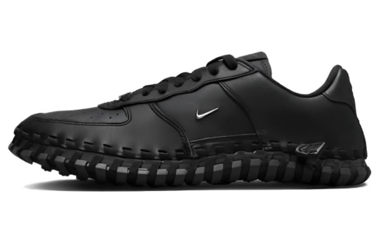 ナイキ エアフォース1 Jacquemus × Nike Women's J Force 1 Low LX "Black" DR0424-001