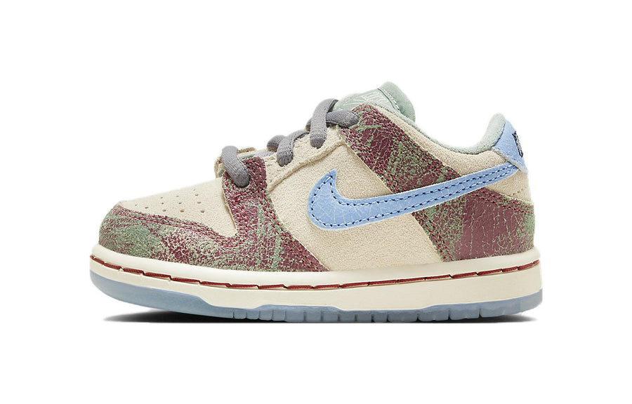 ナイキ ダンク Crenshaw Skate Club × Nike SB TD Dunk Low PRO QS "Sail/Light Blue/Cedar" FQ8205-300