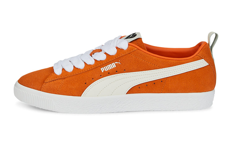 プーマ スウェード Ami × Puma Suede VTG "Jaffa Orange/Marshmallow" 386674-01