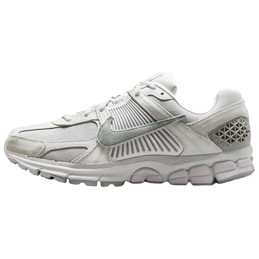 ナイキ ボメロ Nike Zoom Vomero 5 SE "Vast Grey/Platinum Tint" IH8039-001