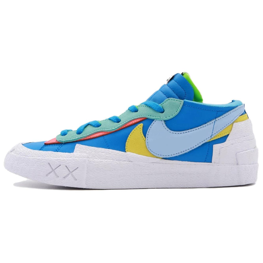 ナイキ ブレーザー KAWS × sacai × Nike Blazer Low "Neptune Blue" DM7901-400