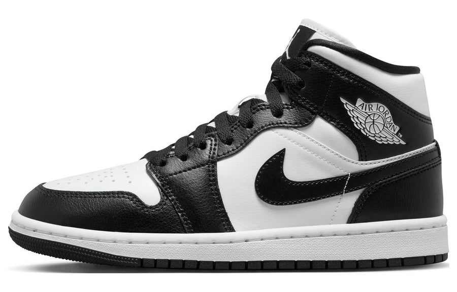 エアジョーダン1 Nike Women's Air Jordan 1 Mid "Black/White" DV0991-101