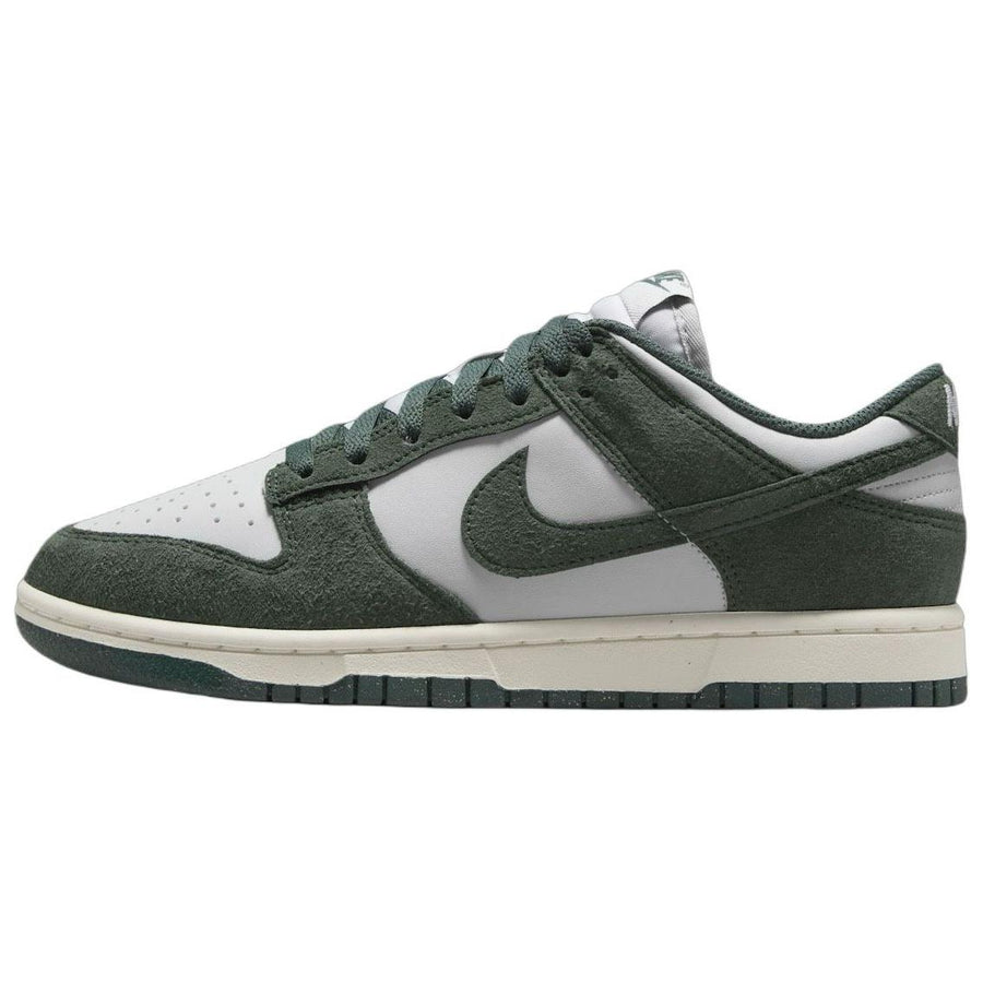 ナイキ ダンク Nike Women's Dunk Low Next Nature "Green Suede" HJ7673-002