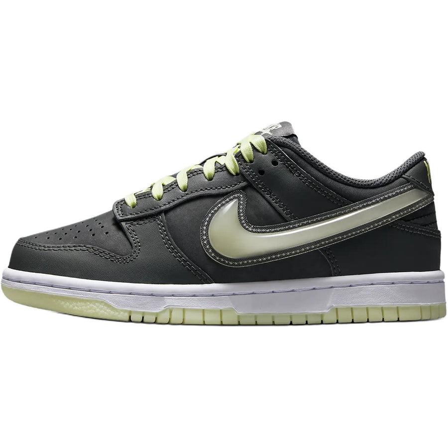 ナイキ ダンク Nike GS Dunk Low "Glow In The Dark" HQ3569-068