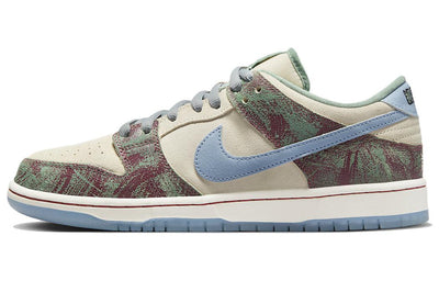 ナイキ SB ダンク Crenshaw Skate Club × Nike SB Dunk Low PRO QS "Sail/Light Blue-Cedar" FN4193-100