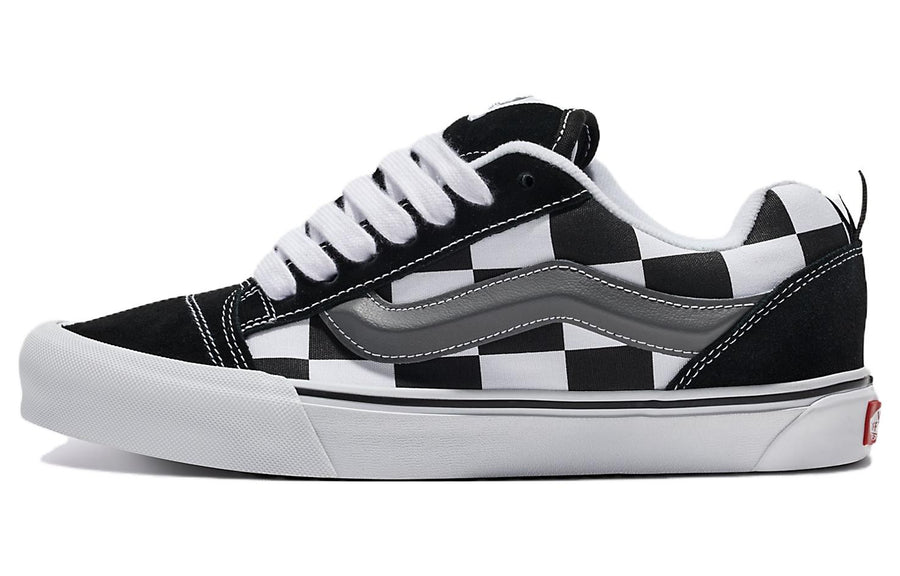 ヴァンズ ニュースクール Vans Knu Skool "Black" VN0009QCCJJ