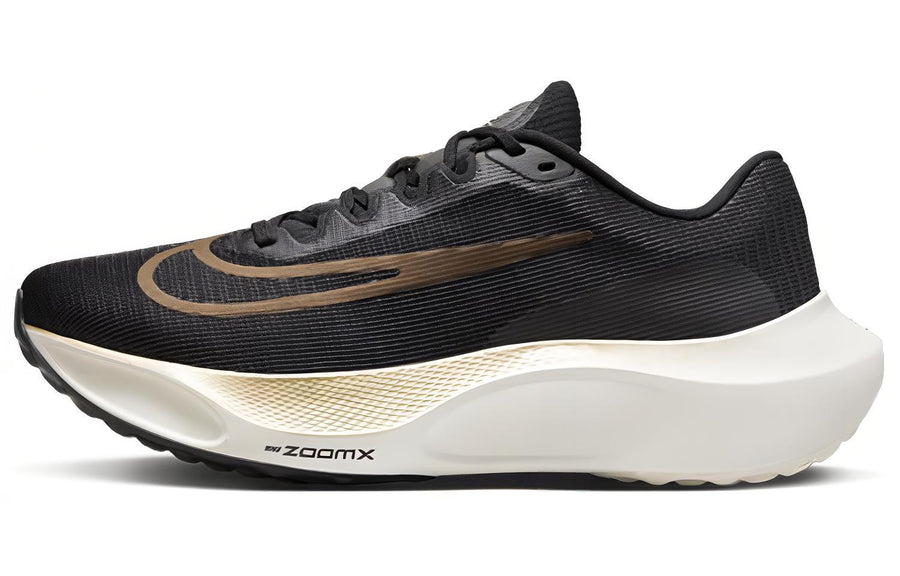 ナイキ ズームフライ Nike Zoom Fly 5 "Black/Metallic Gold Grain/Sail" DM8968-002